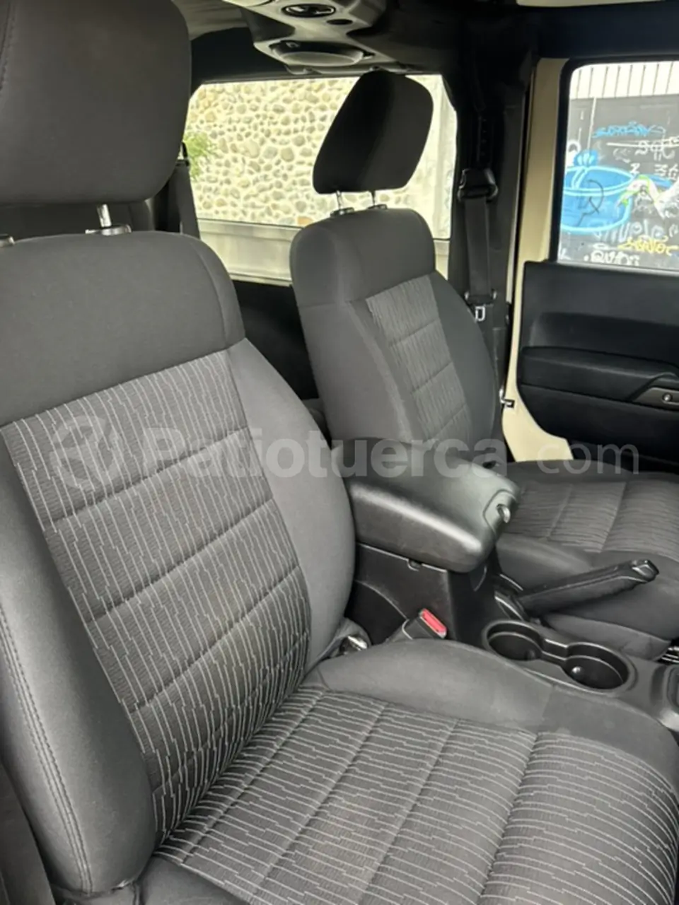 Foto 12 de Jeep Wrangler Sport