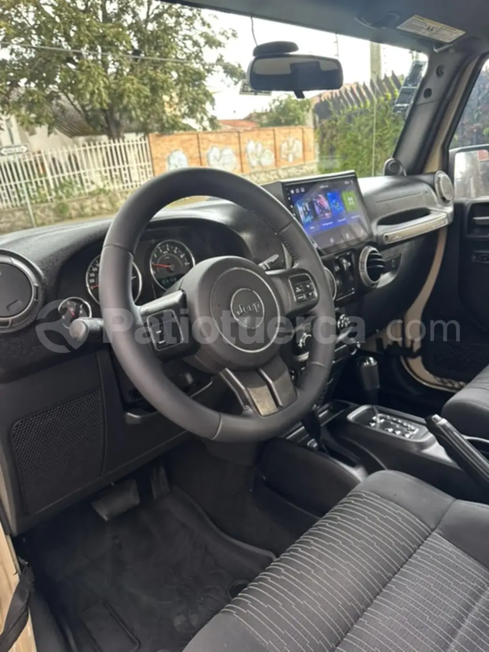 Foto 14 de Jeep Wrangler Sport