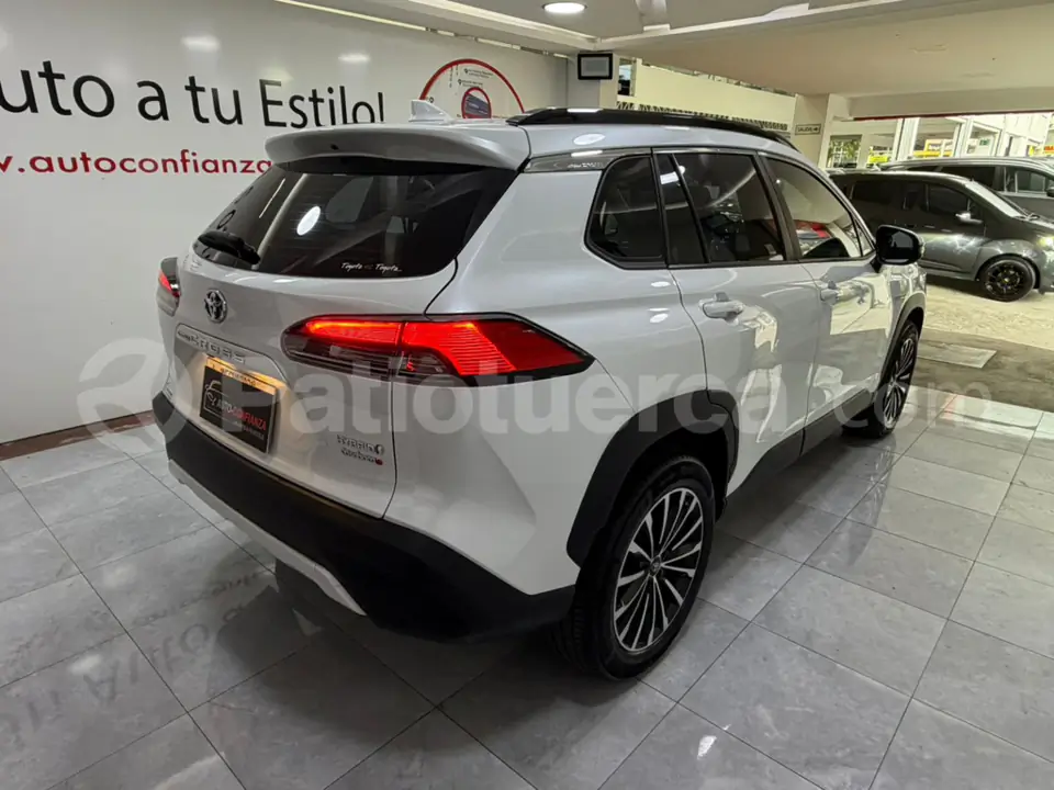 Foto 10 de Toyota Corolla Cross Mid