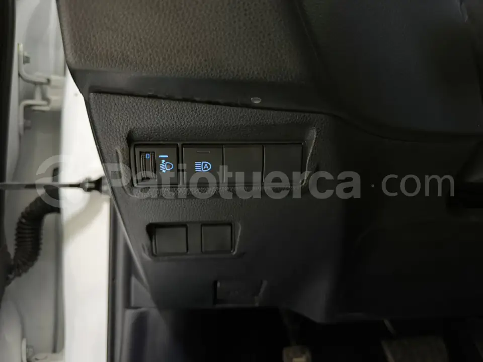 Foto 13 de Toyota Corolla Cross Mid