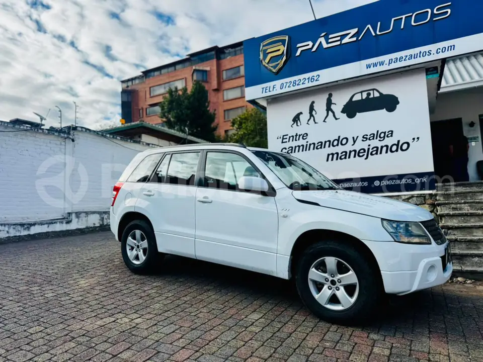 Foto 1 de Suzuki Grand Vitara SZ 2.4