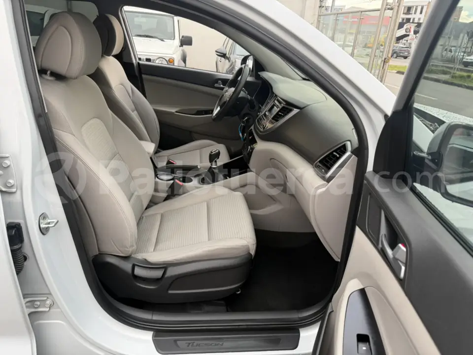 Foto 28 de Hyundai TUCSON TL