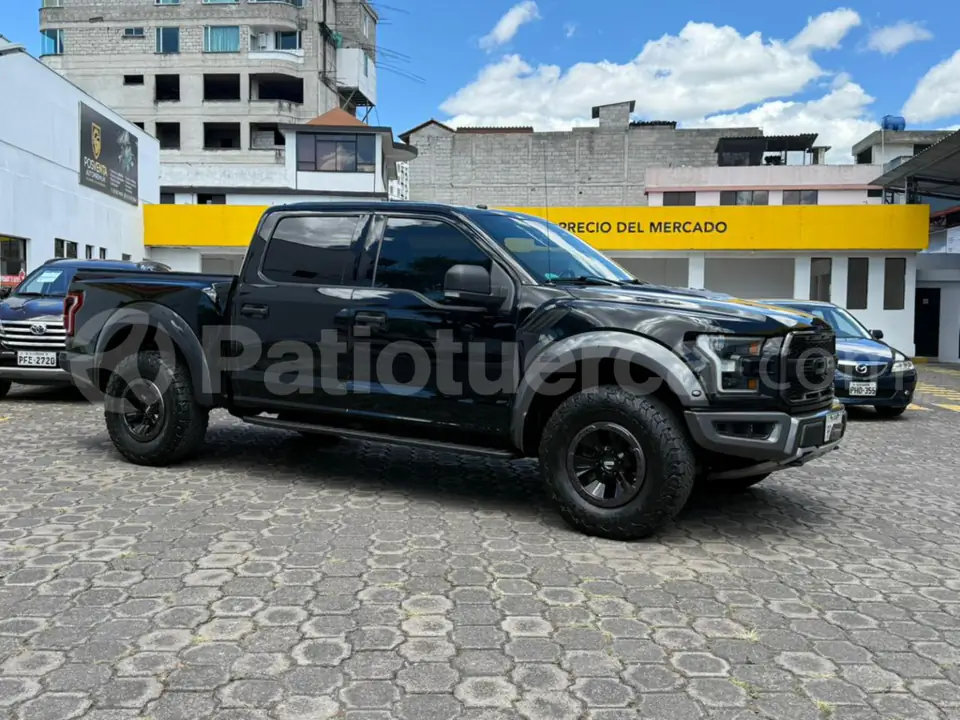Foto 1 de Ford F150 Raptor AC
