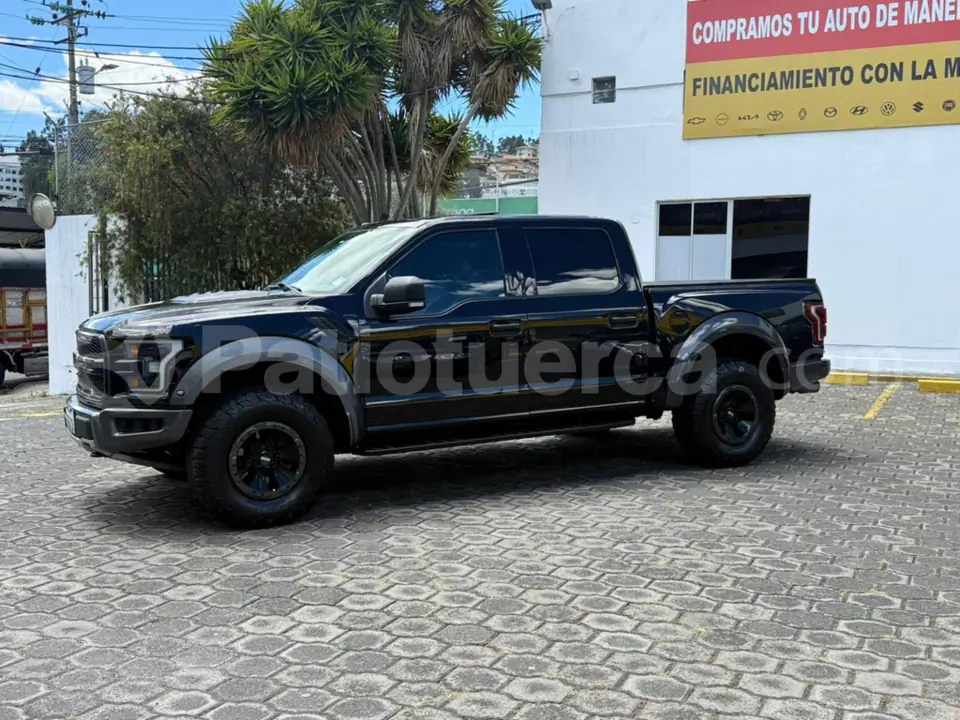 Foto 4 de Ford F150 Raptor AC