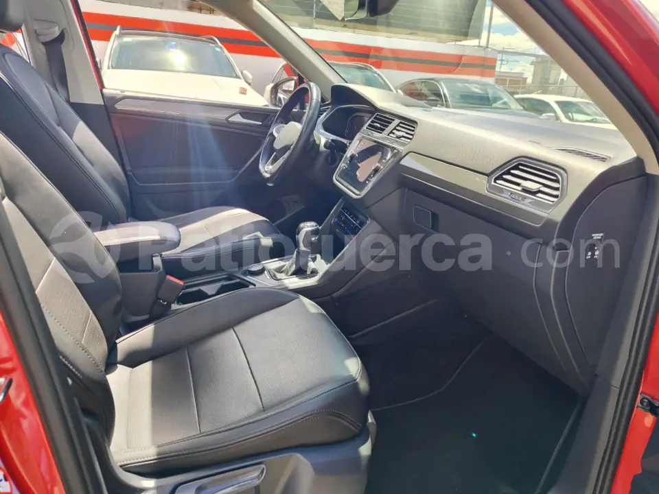 Foto 5 de Volkswagen TIGUAN TURBO LIFE