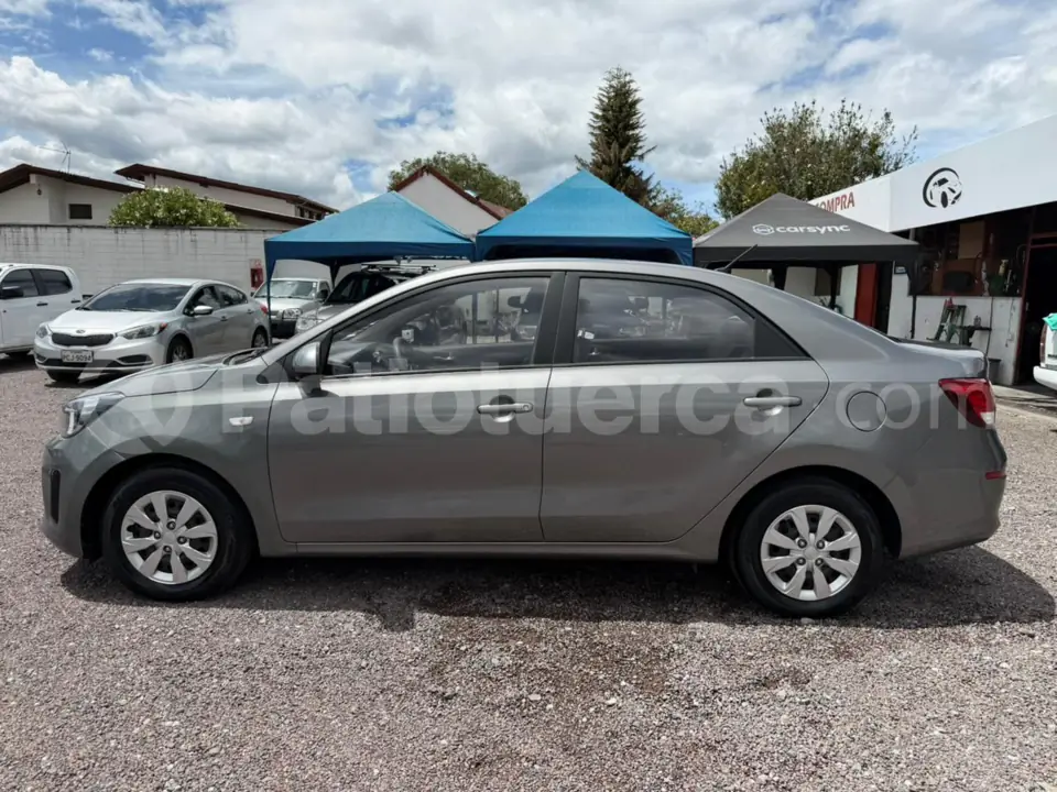 Foto 8 de Kia Soluto LX