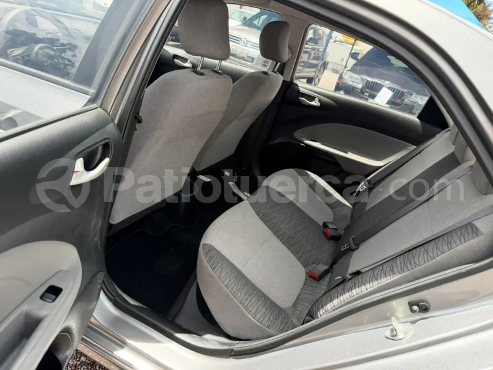 Foto 10 de Kia Soluto LX