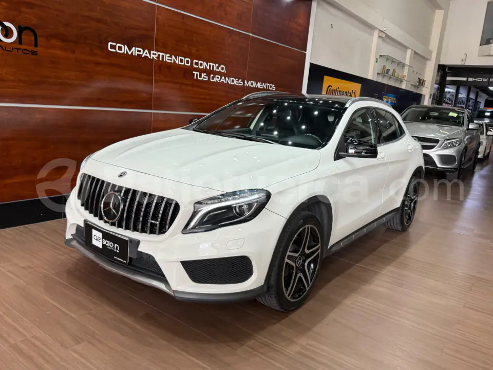 Foto 1 de Mercedes Benz GLA 250 AMG LINE