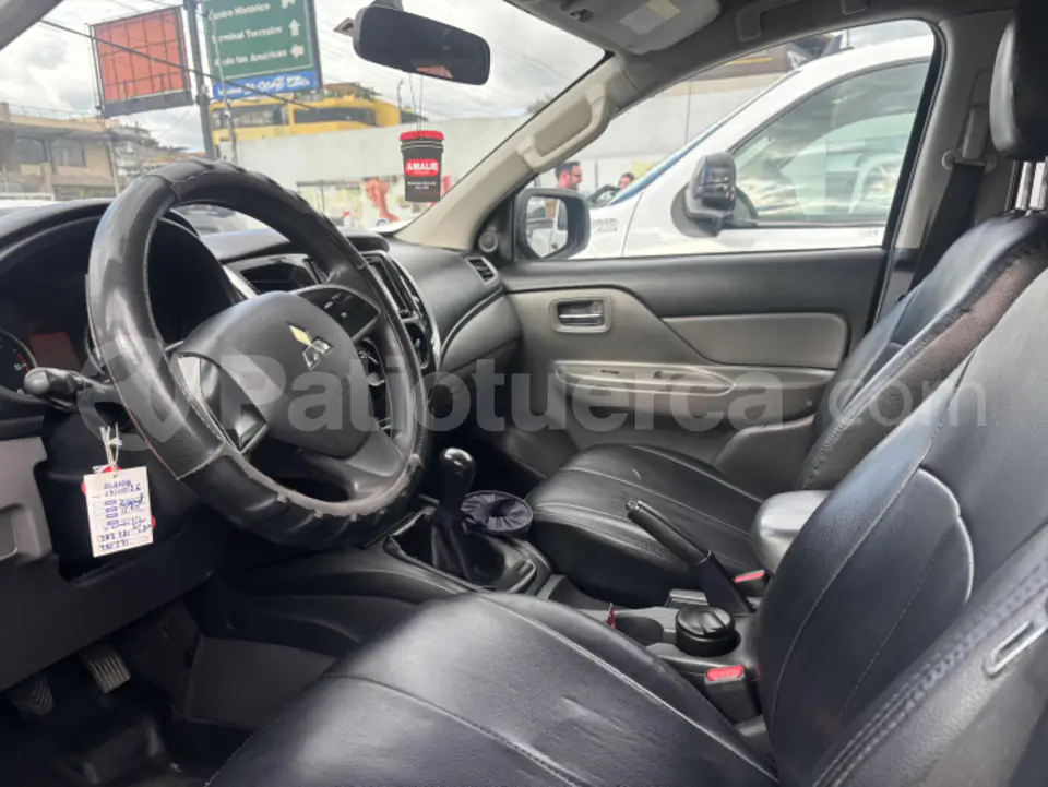 Foto 3 de Mitsubishi L200
