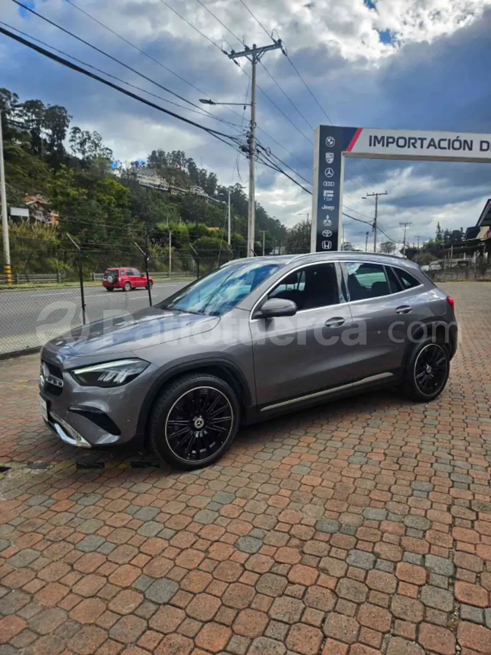 Foto 2 de Mercedes Benz GLA 250 4 MATIC