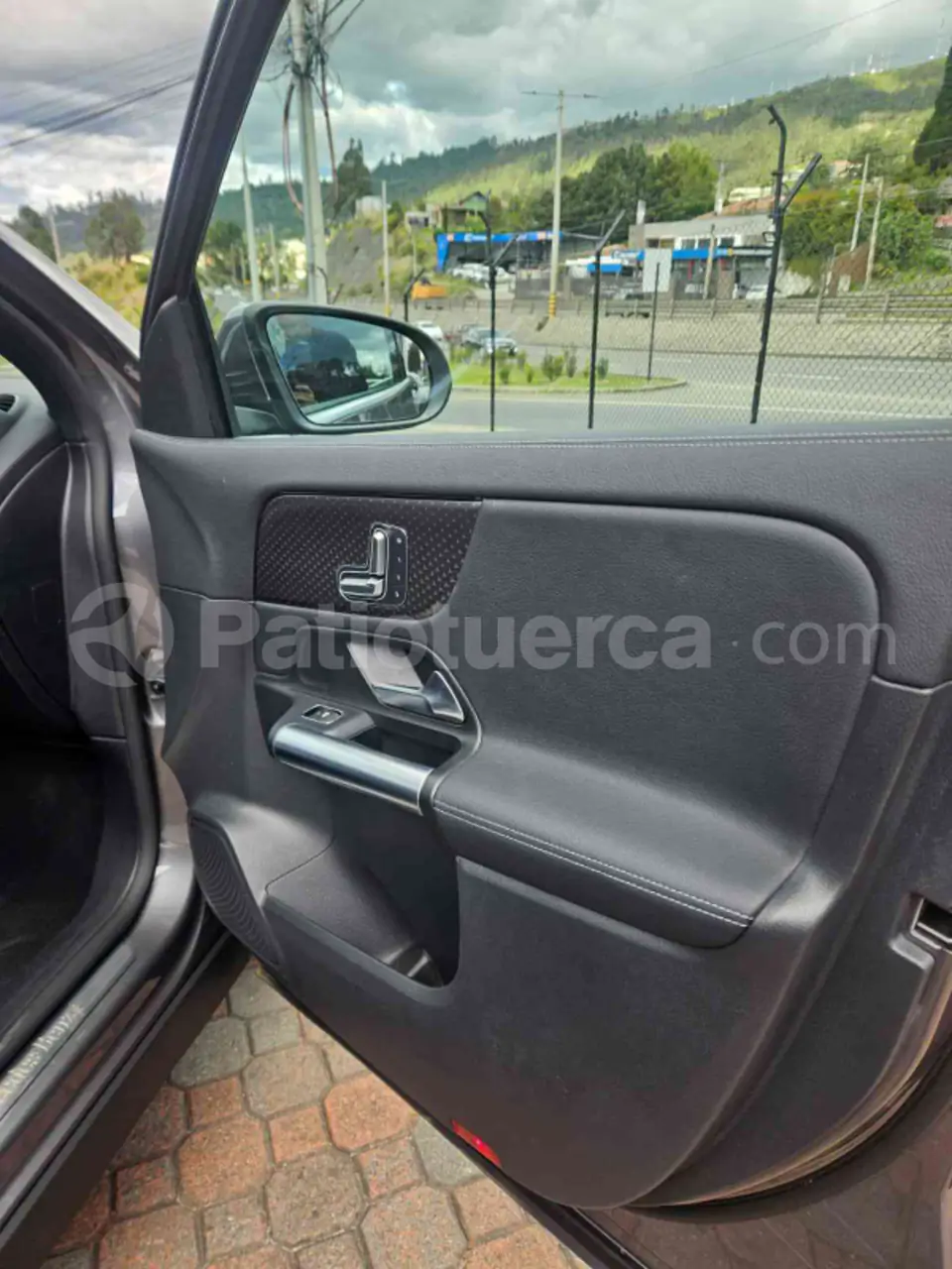 Foto 8 de Mercedes Benz GLA 250 4 MATIC