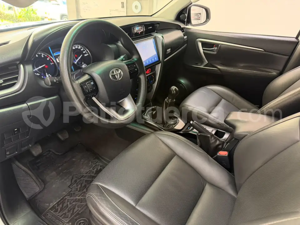 Foto 16 de Toyota New Fortuner