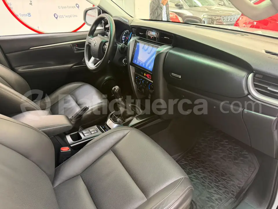 Foto 21 de Toyota New Fortuner