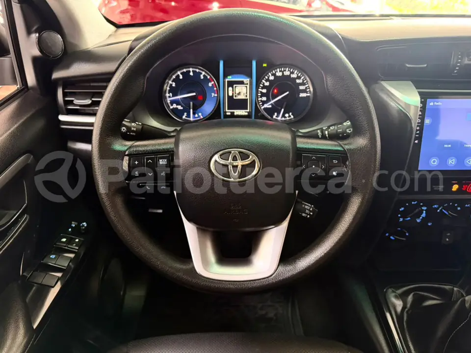 Foto 24 de Toyota New Fortuner
