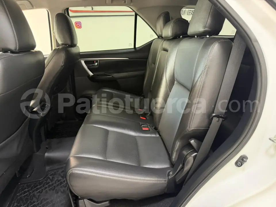 Foto 16 de Toyota New Fortuner
