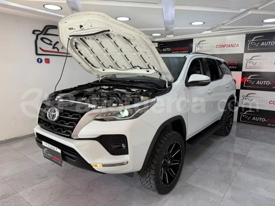 Foto 32 de Toyota New Fortuner