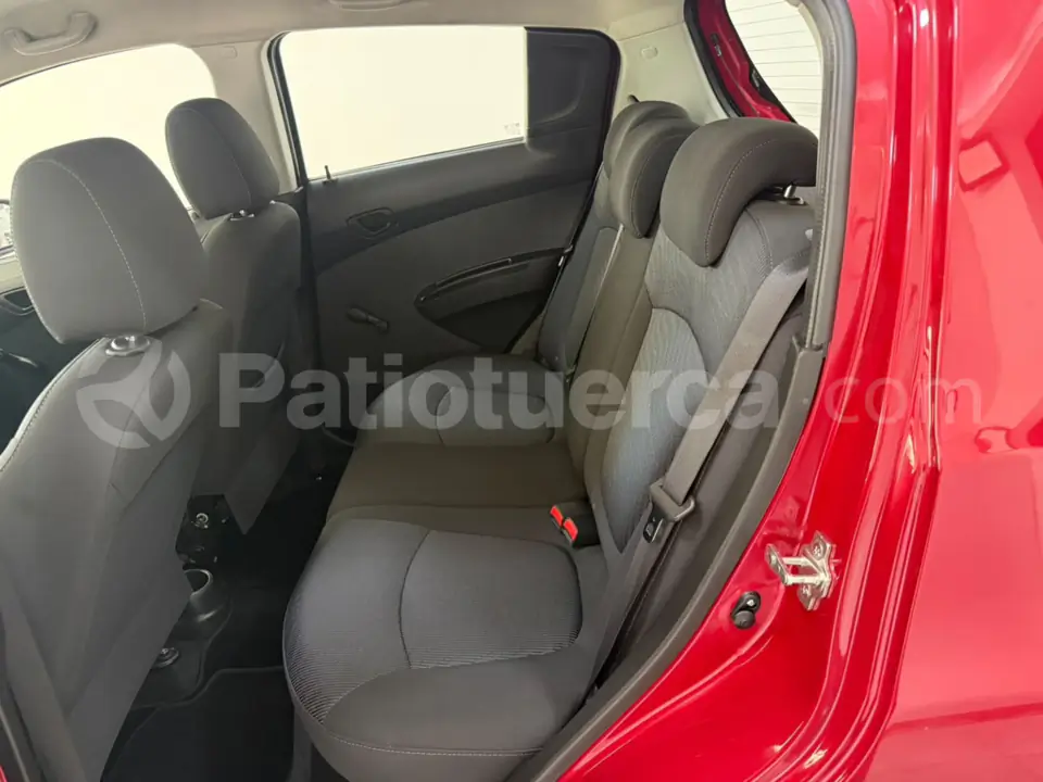 Foto 11 de Chevrolet SPARK GT LS