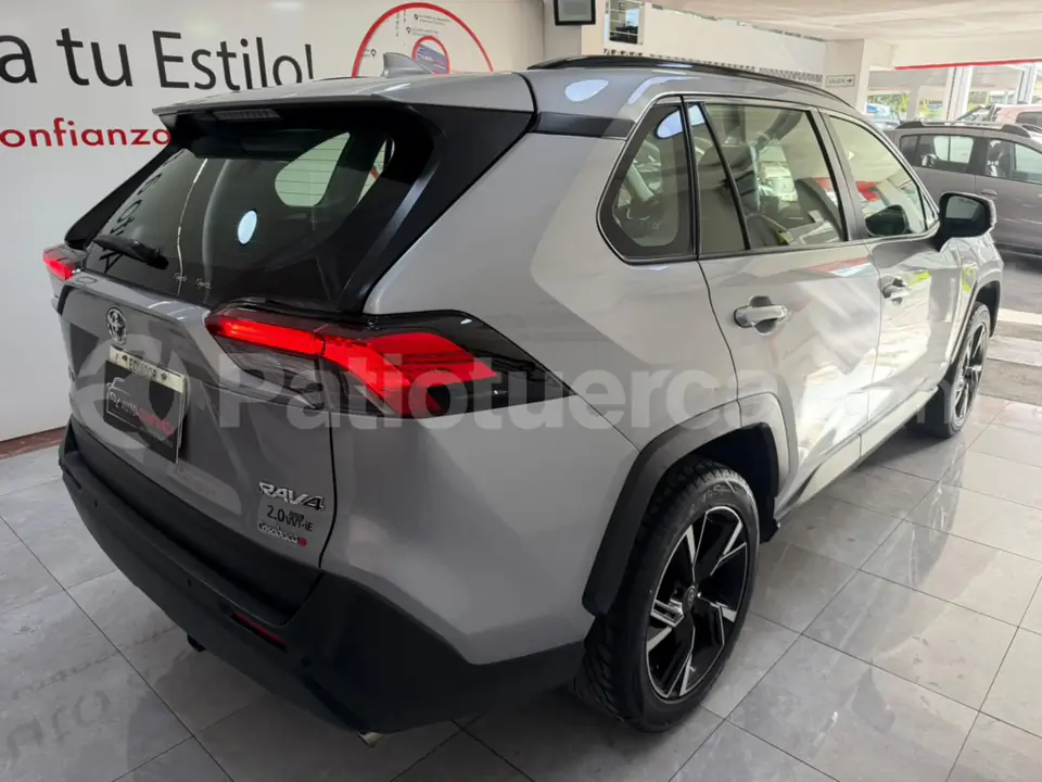 Foto 9 de Toyota RAV 4 XLE