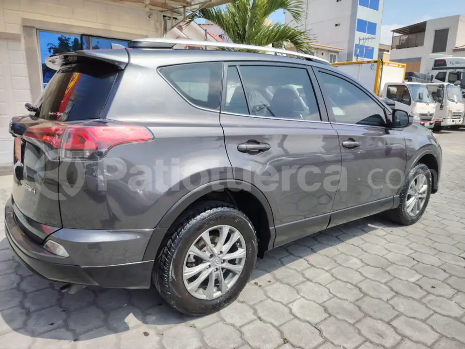 Foto 6 de Toyota RAV 4