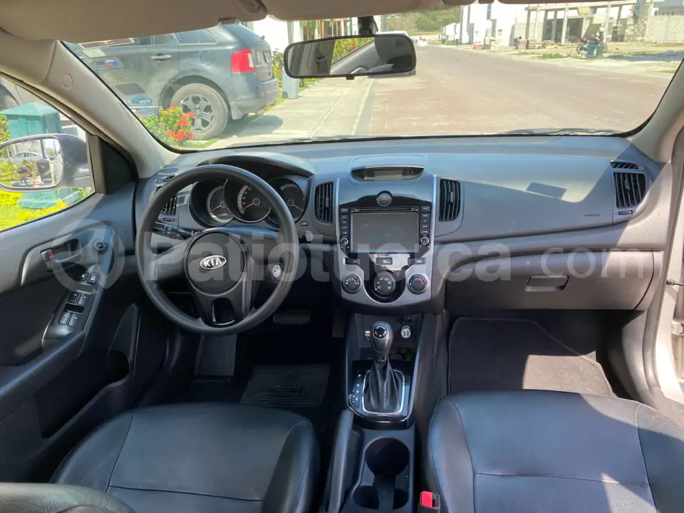 Foto 5 de Kia Cerato Forte