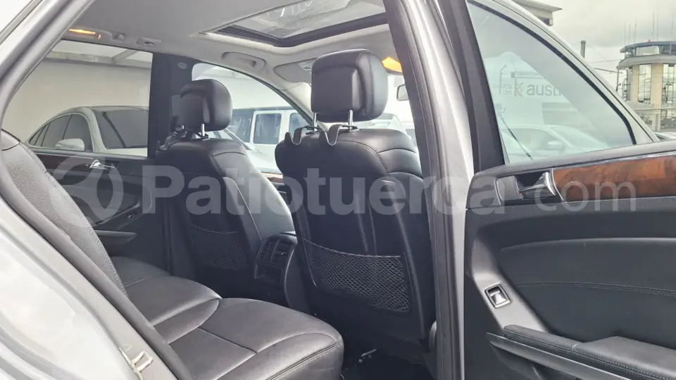 Foto 9 de Mercedes Benz ML 350 4matic