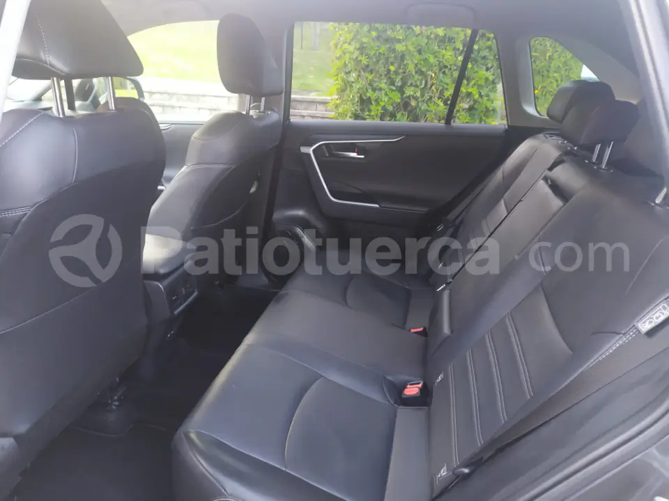 Foto 3 de Toyota NEW RAV4 2.5