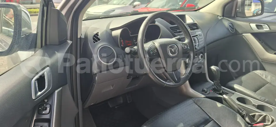 Foto 7 de Mazda BT-50 4x4 Diesel