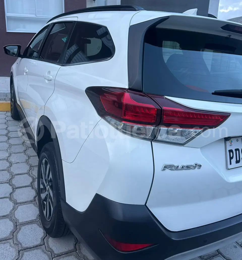 Foto 4 de Toyota Rush