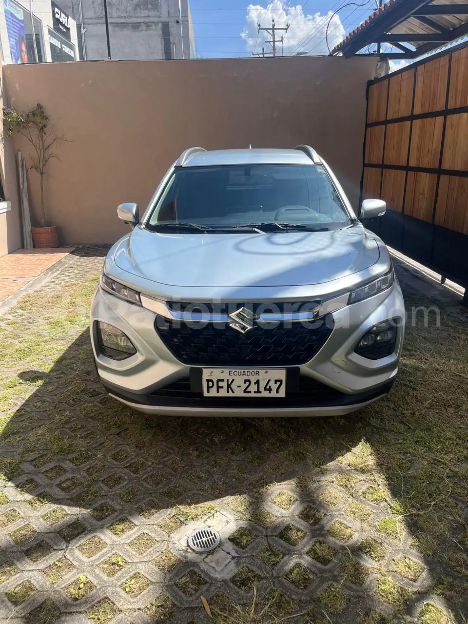 Foto 1 de Suzuki FRONX