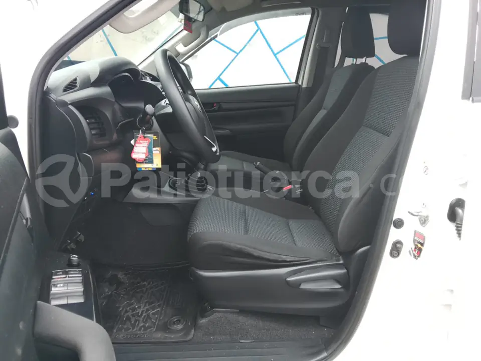 Foto 3 de Toyota Hilux CD 4x2