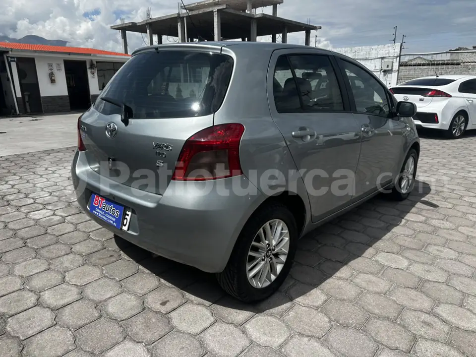 Foto 6 de Toyota Yaris S