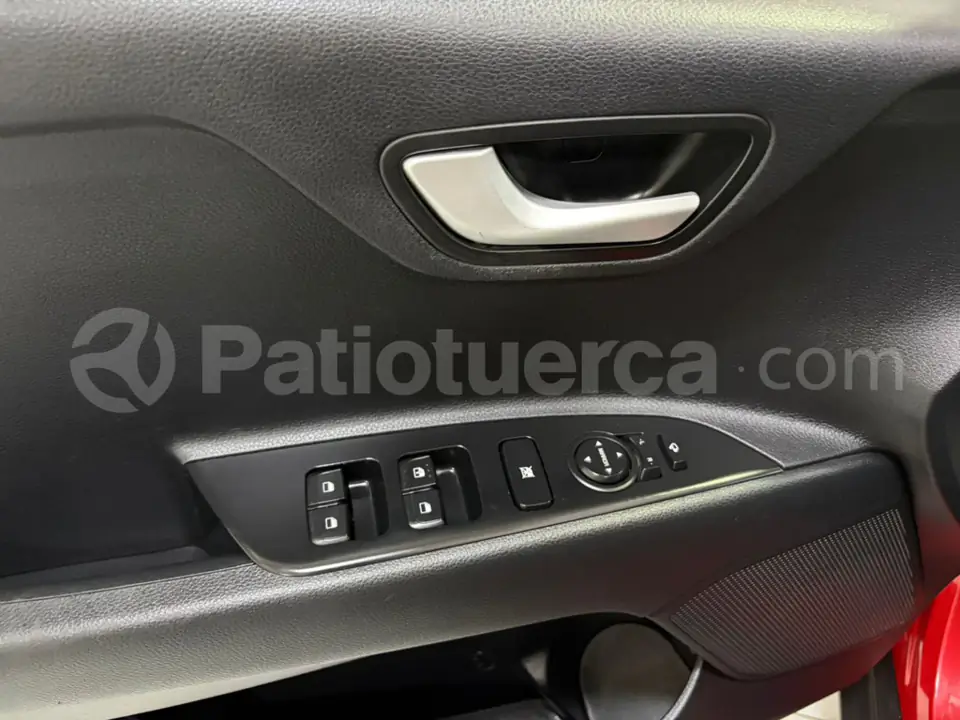 Foto 11 de Kia Stonic LX