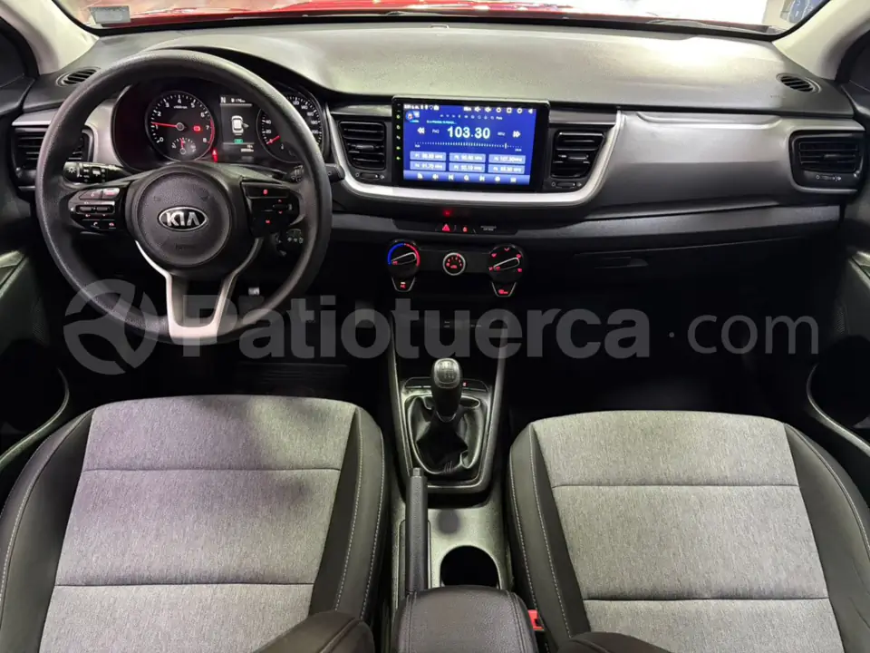 Foto 21 de Kia Stonic LX