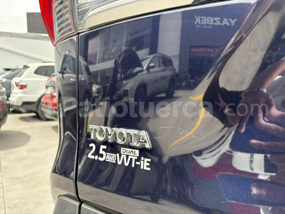 Foto 8 de Toyota NEW RAV4 2.5