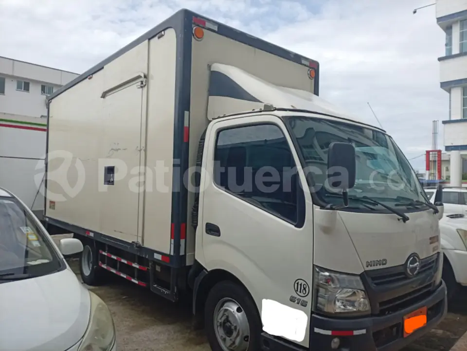 Foto 6 de Hino XZU710L-HKFML3 AC 4.0 2P 4X2