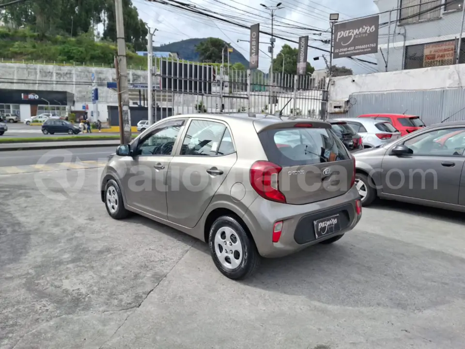 Foto 3 de Kia PICANTO LX