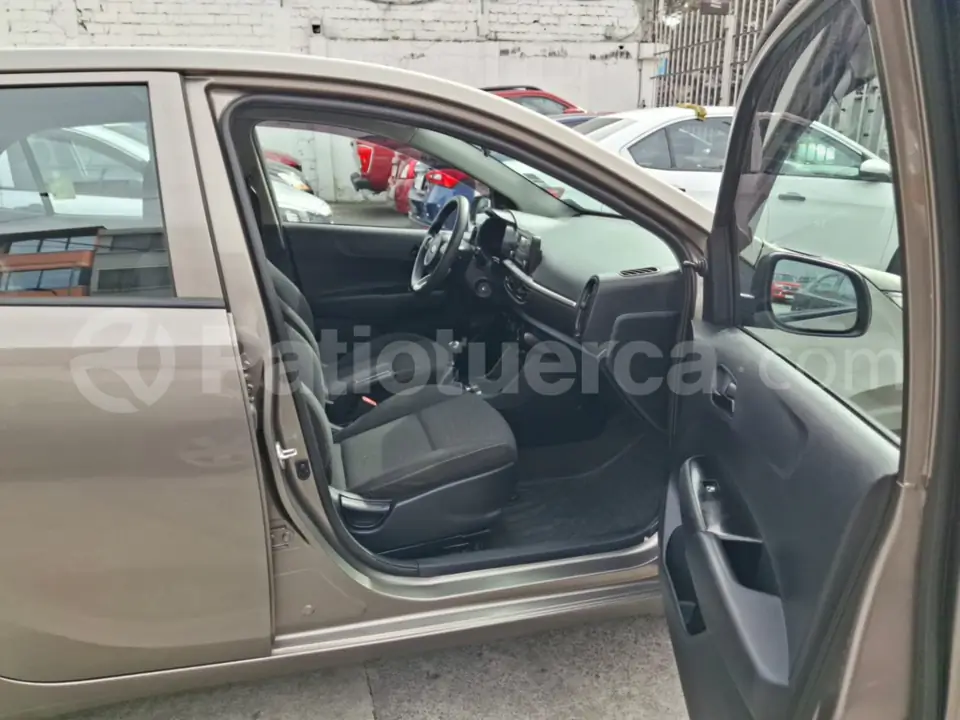 Foto 11 de Kia PICANTO LX