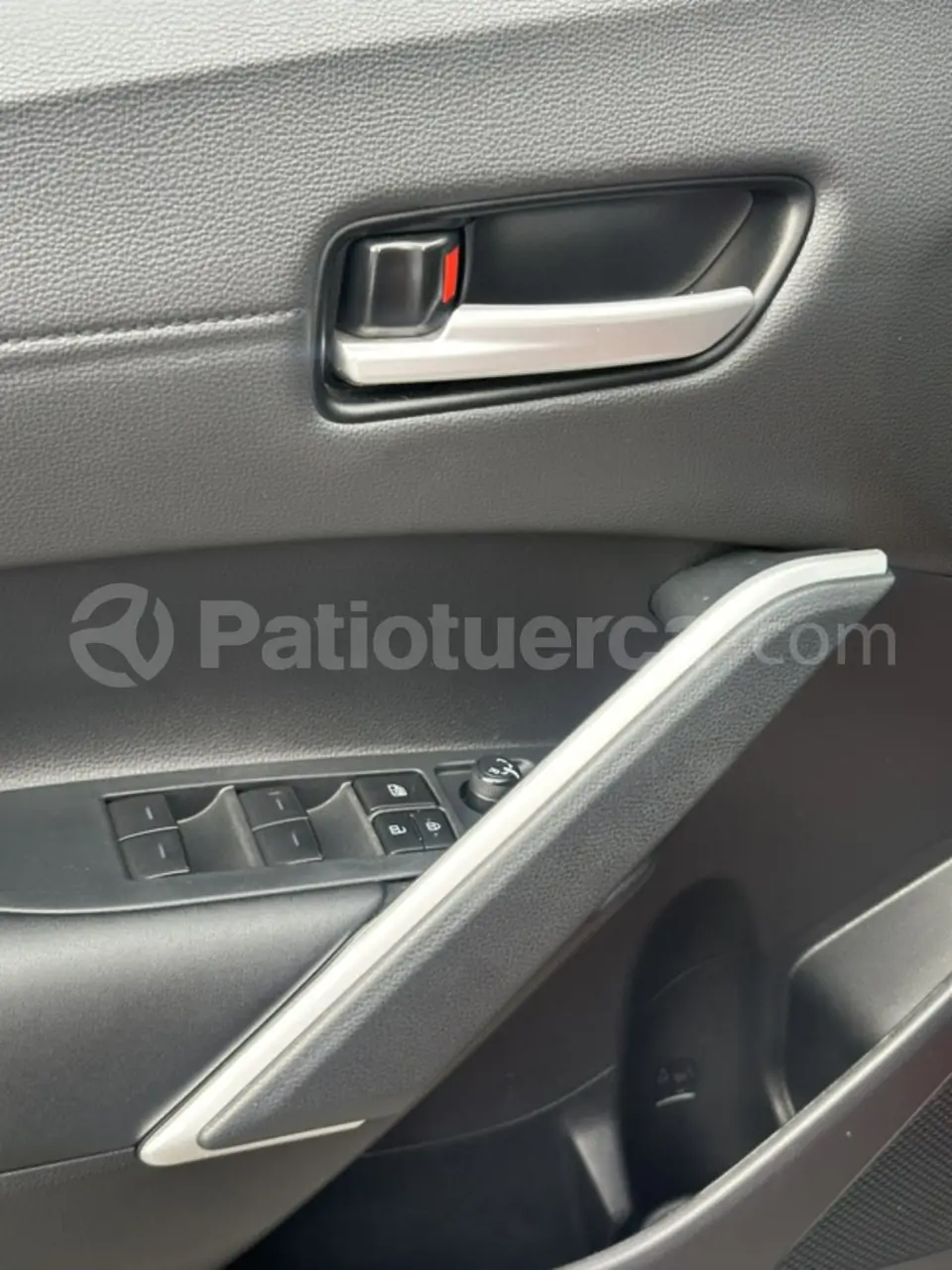 Foto 7 de Toyota Corolla Cross Mid