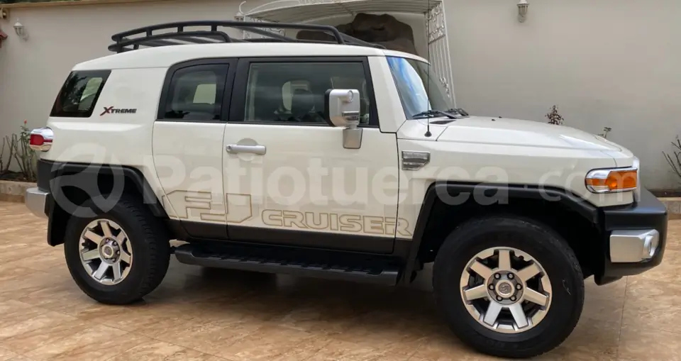 Foto 3 de Toyota FJ Cruiser