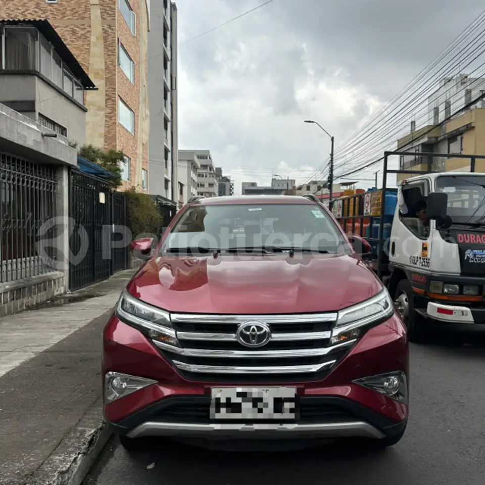 Foto 1 de Toyota Rush