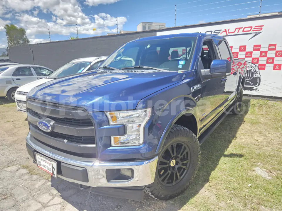 Foto 1 de Ford F150 Lariat