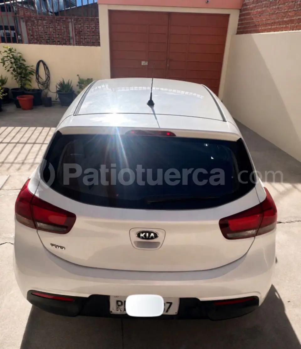 Foto 3 de Kia RIO EX