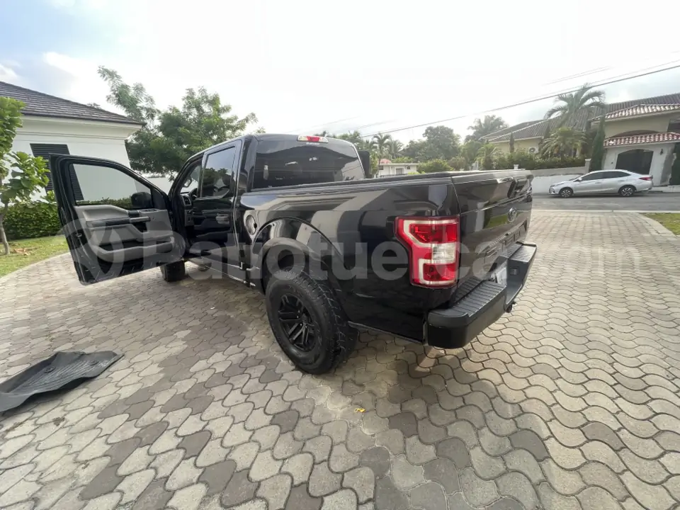 Foto 3 de Ford F150 XLT 4X4