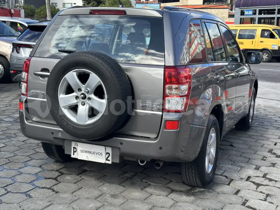 Foto 3 de Suzuki Grand Vitara SZ 2.4