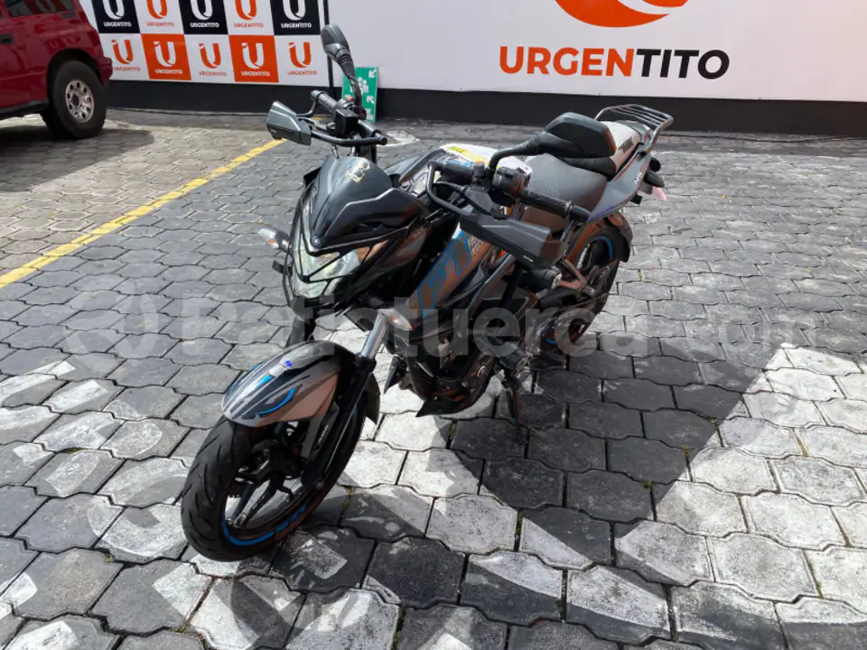 Foto 3 de Bajaj PULSAR 200 NS FI