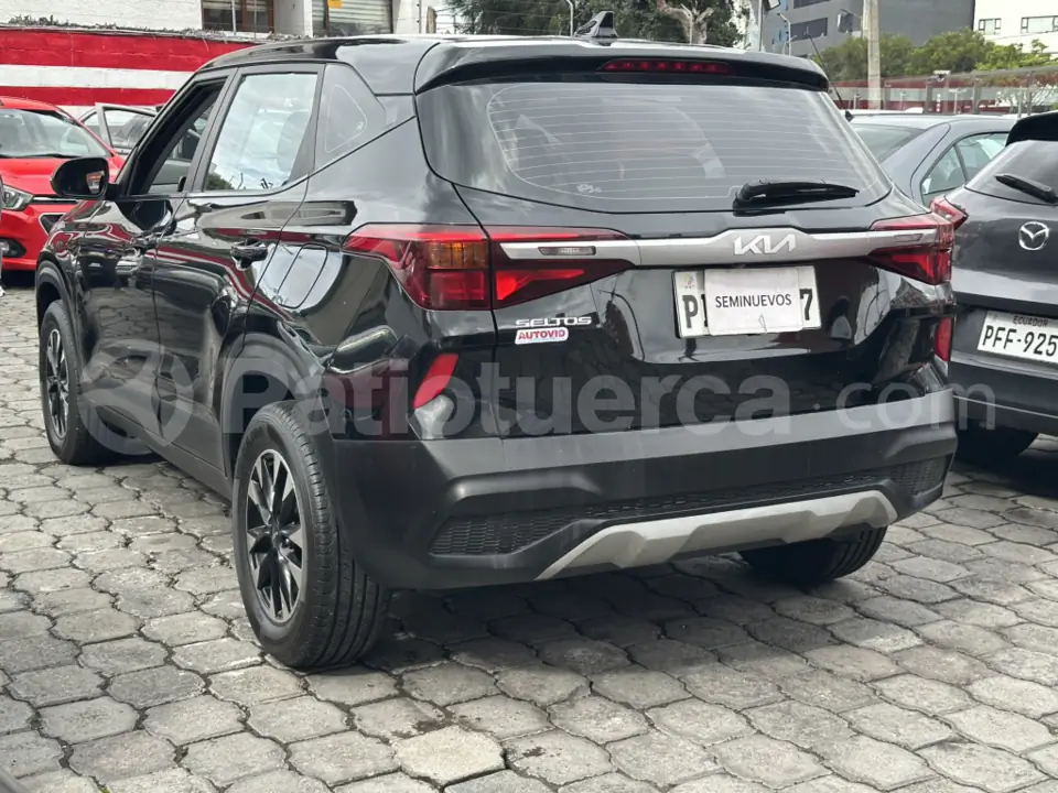 Foto 4 de Kia Seltos EX