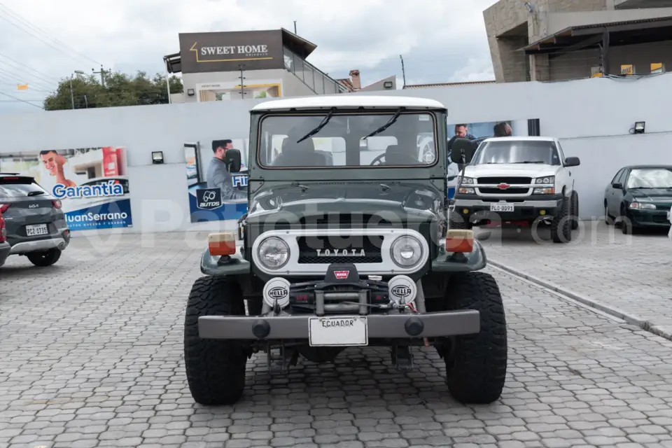 Foto 1 de Toyota Land Cruiser