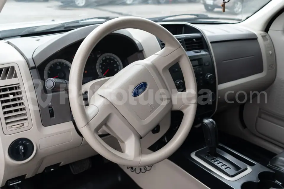 Foto 4 de Ford ESCAPE XLS