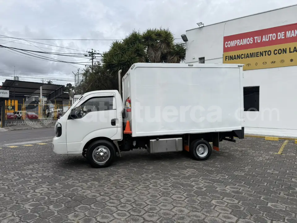 Foto 1 de Kia K3000 CS