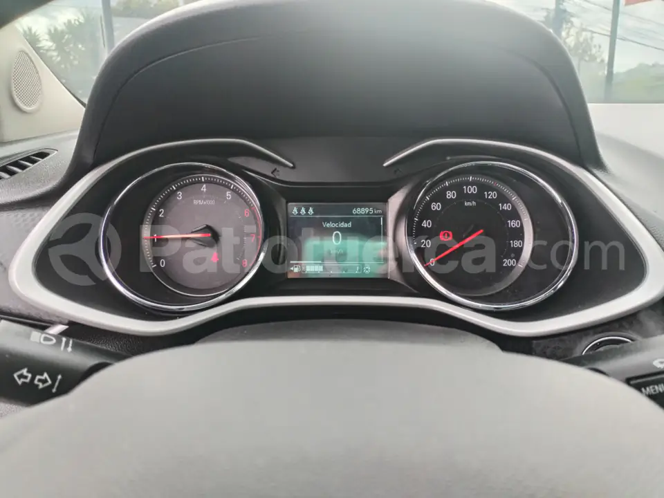 Foto 6 de Chevrolet ONIX LTZ TURBO